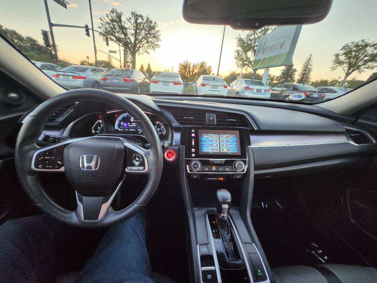 2016 Honda Civic Touring photo 14