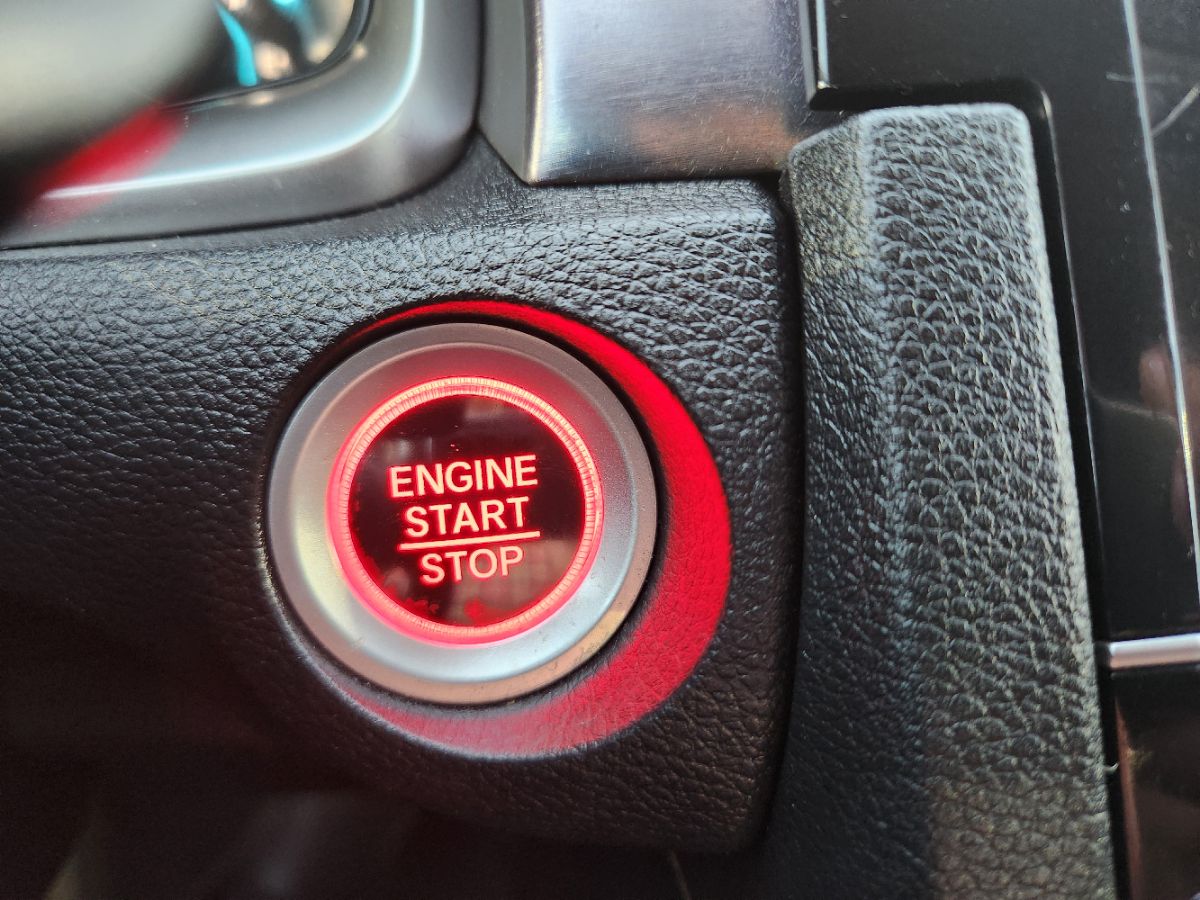 2016 Honda Civic Touring photo 18