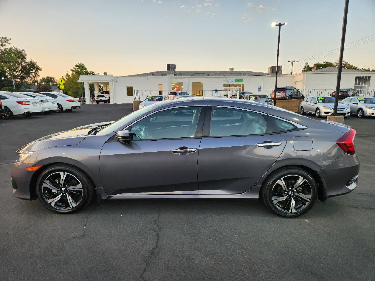 2016 Honda Civic Touring photo 2
