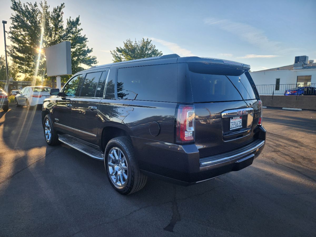 2015 Gmc Yukon XL Denali photo 3