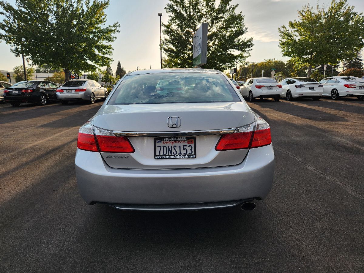 2014 Honda Accord LX photo 4