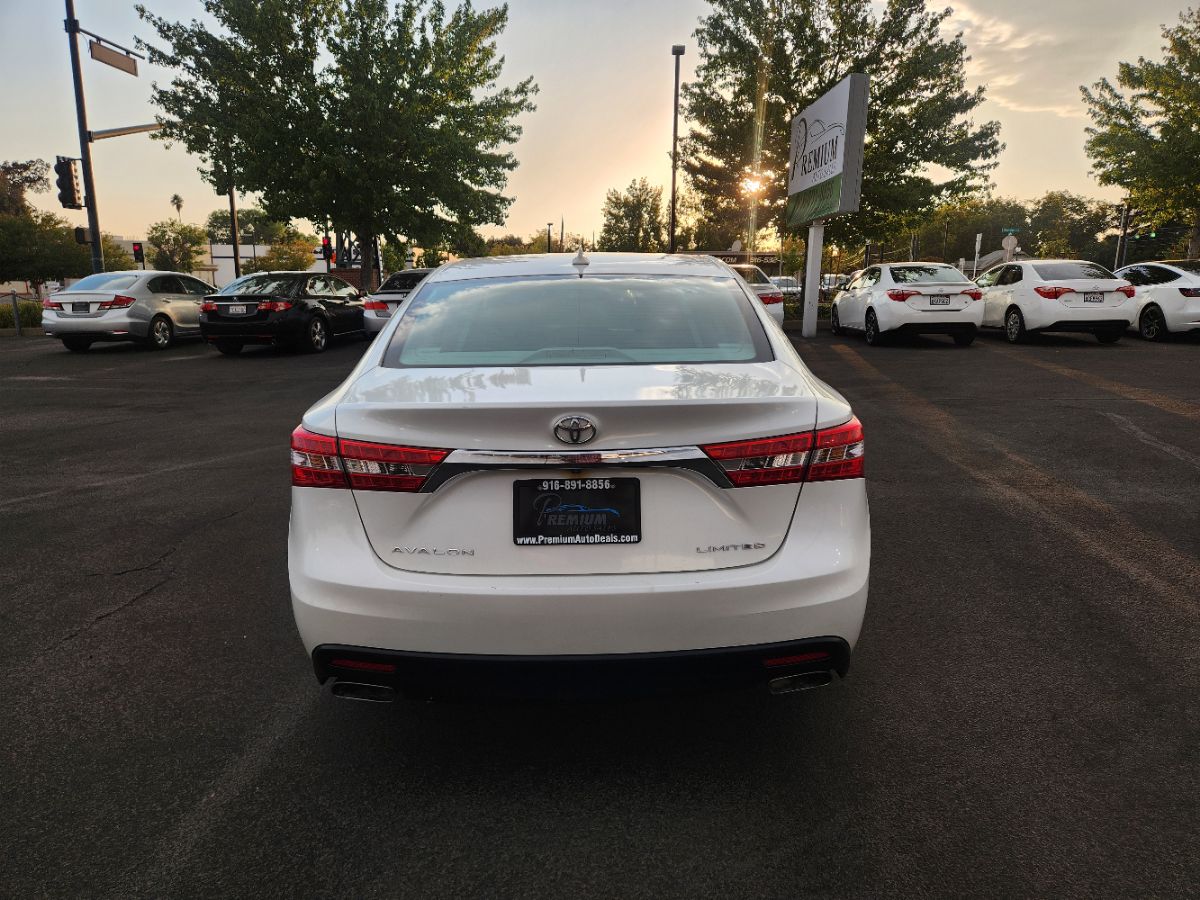 2014 Toyota Avalon Limited photo 4
