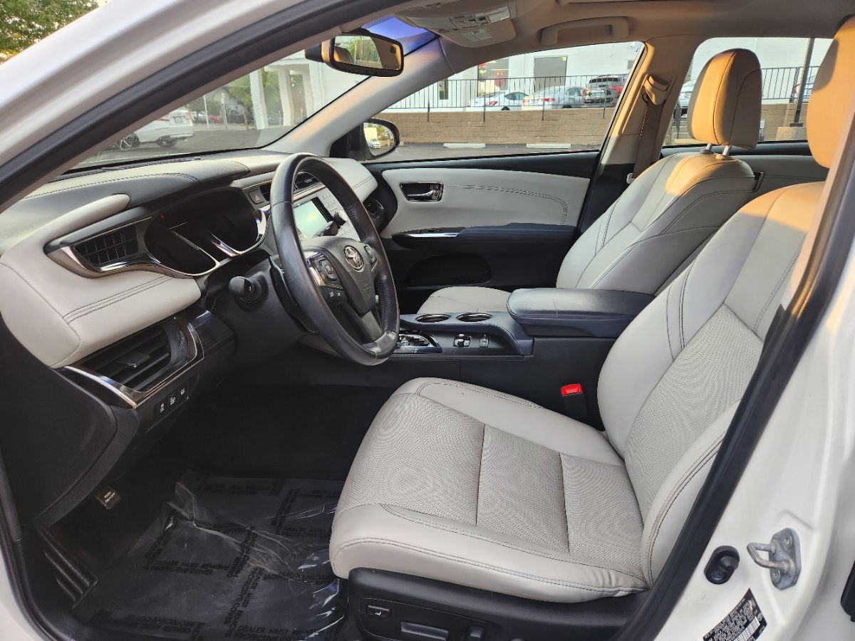 2014 Toyota Avalon Limited photo 9
