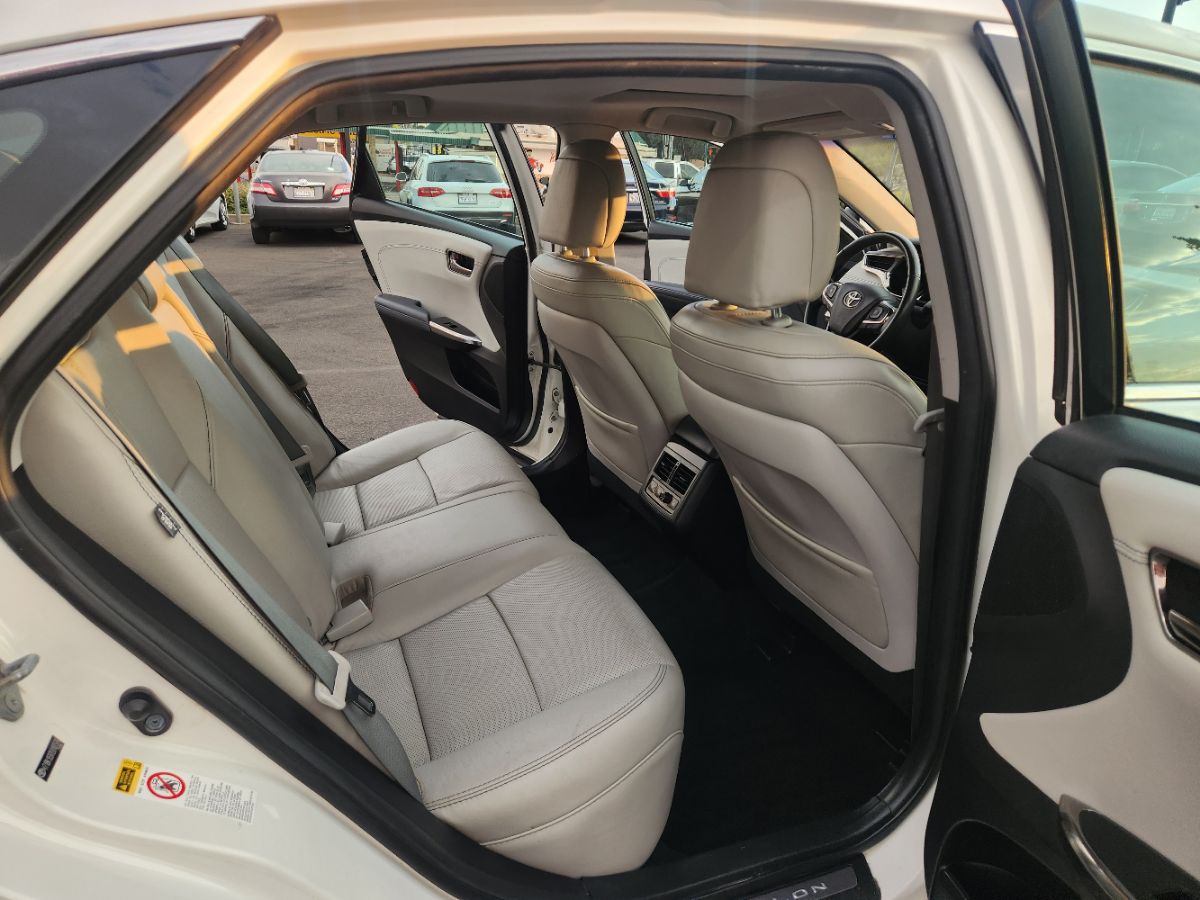 2014 Toyota Avalon Limited photo 12