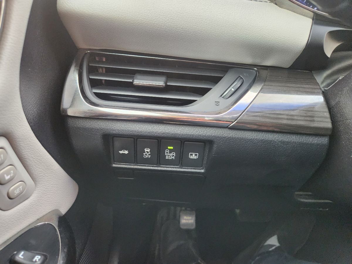 2014 Toyota Avalon Limited photo 18