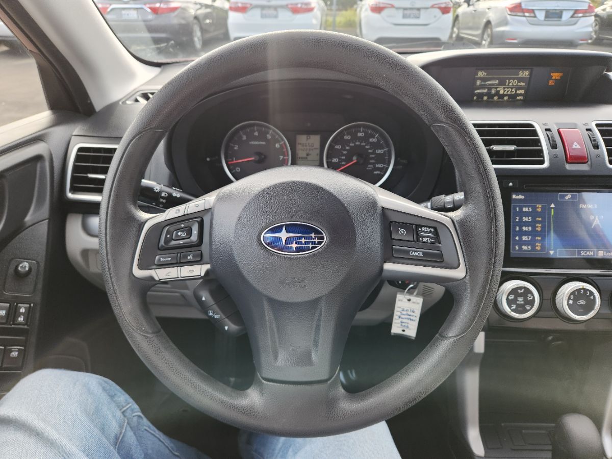 2016 Subaru Forester 2.5i Premium photo 16