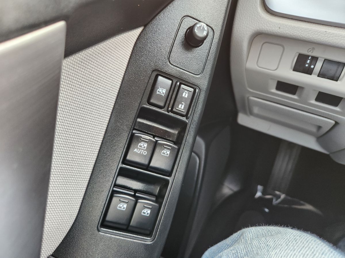 2016 Subaru Forester 2.5i Premium photo 18