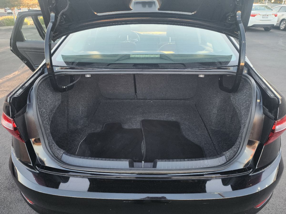 2020 Volkswagen Jetta SE photo 11