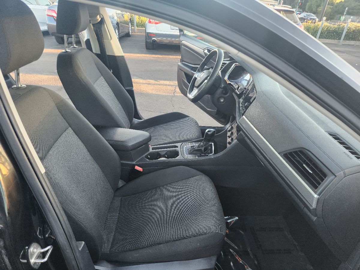 2020 Volkswagen Jetta SE photo 14