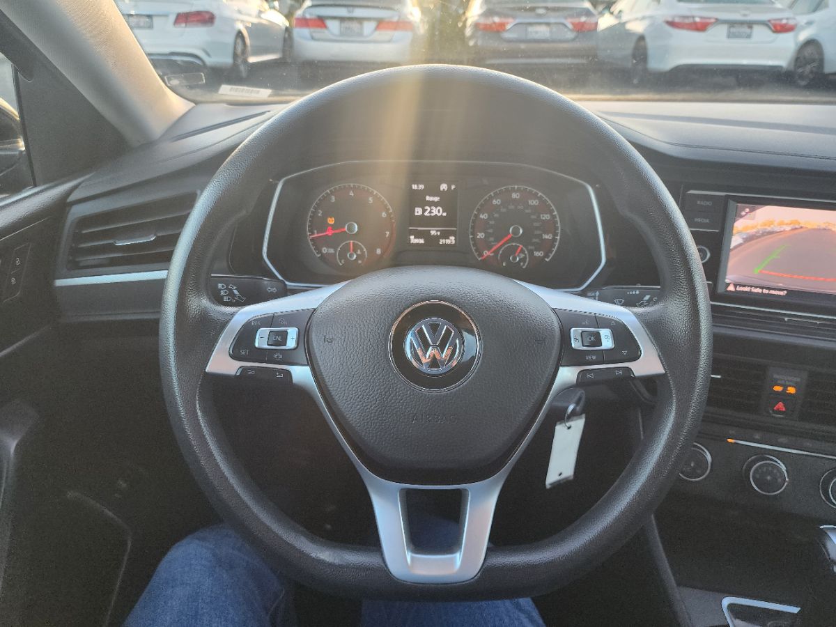 2020 Volkswagen Jetta SE photo 19