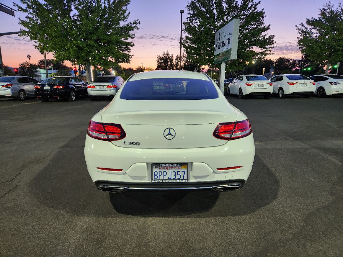 2019 Mercedes Benz C 300 Coupe photo 4