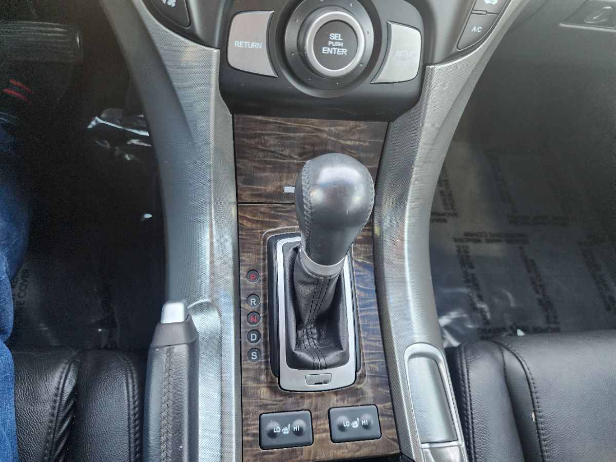 2010 Acura TL photo 16