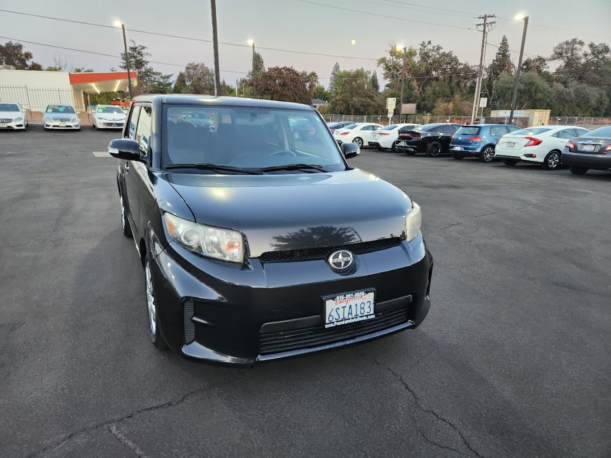 2011 Scion xB photo 5