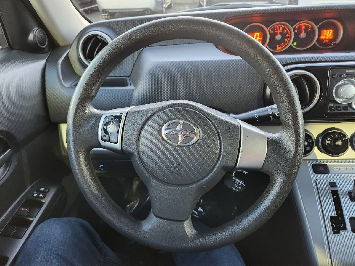 2011 Scion xB photo 14