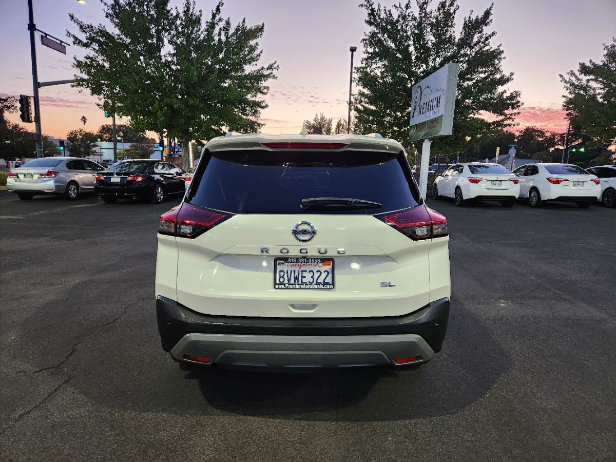 2021 Nissan Rogue SL photo 2