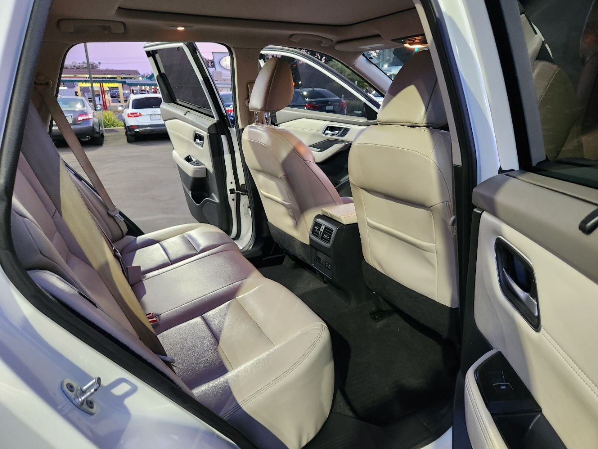 2021 Nissan Rogue SL photo 11