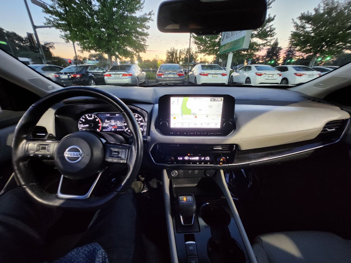 2021 Nissan Rogue SL photo 13