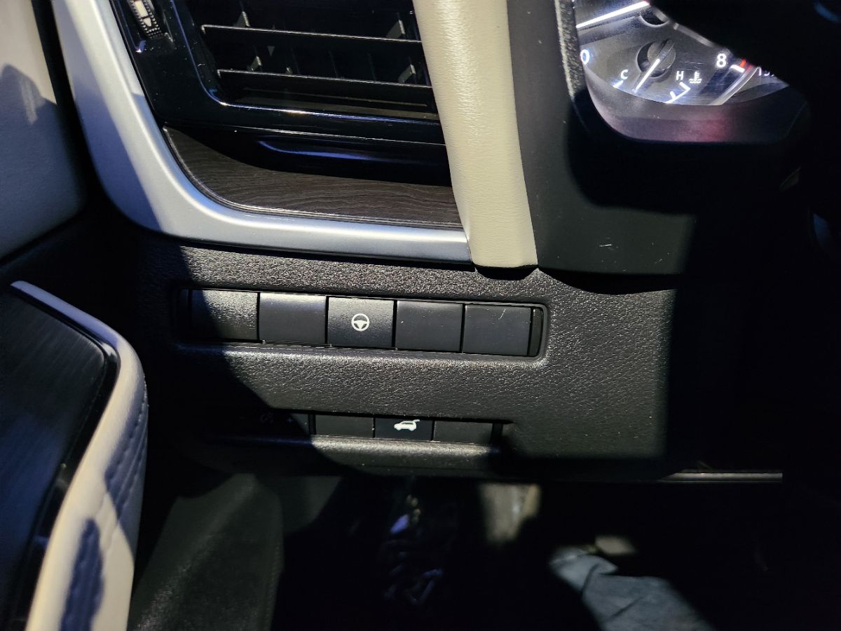 2021 Nissan Rogue SL photo 19