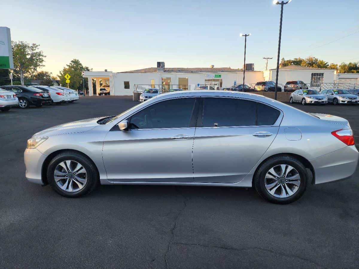 2013 Honda Accord LX photo 2