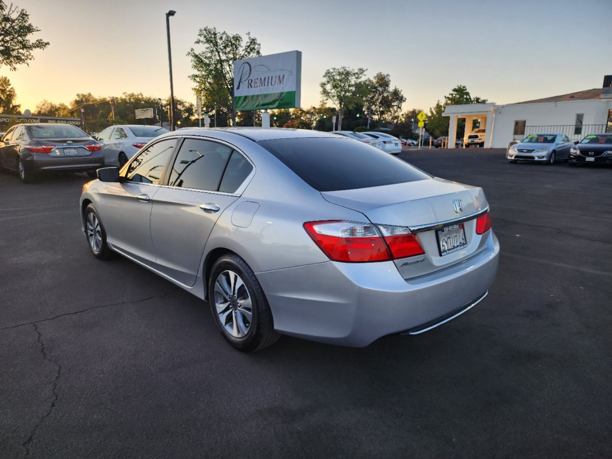 2013 Honda Accord LX photo 3