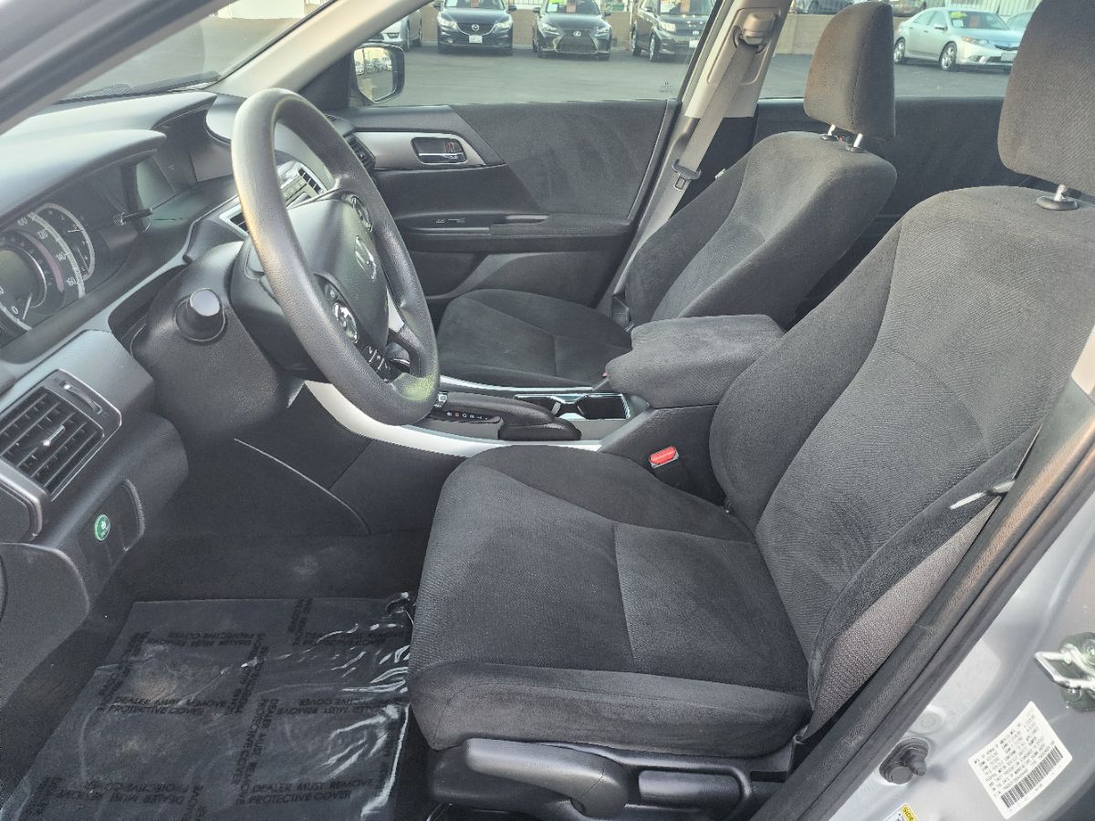 2013 Honda Accord LX photo 9