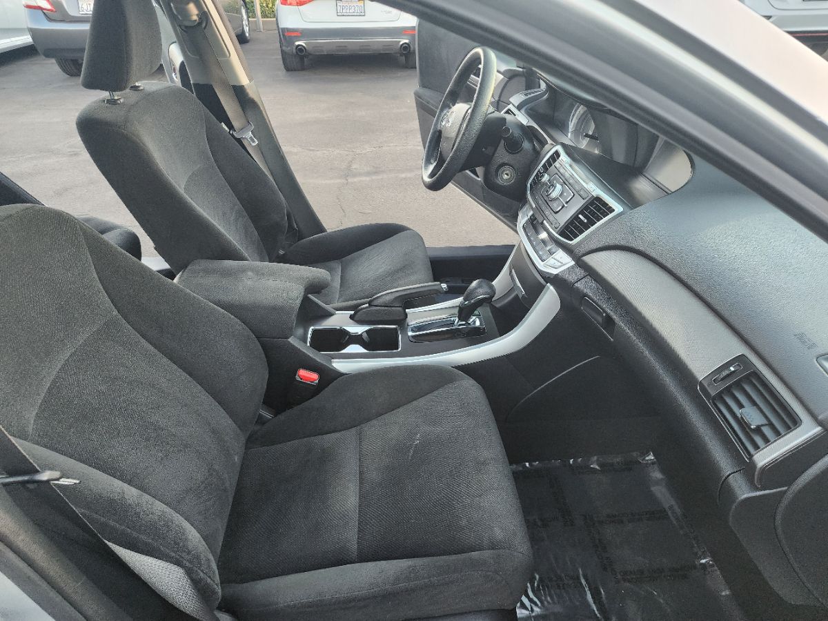 2013 Honda Accord LX photo 13