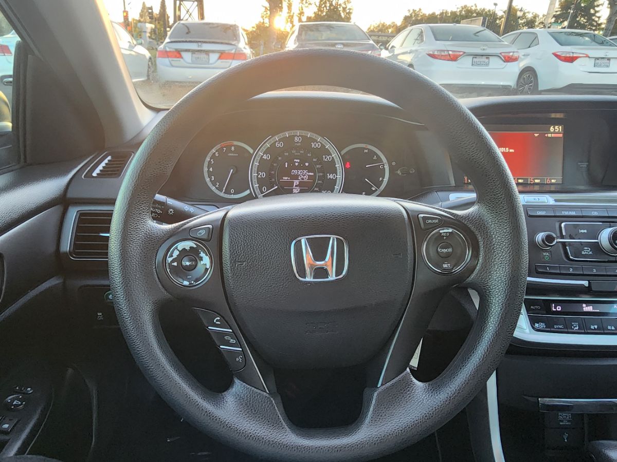 2013 Honda Accord LX photo 17