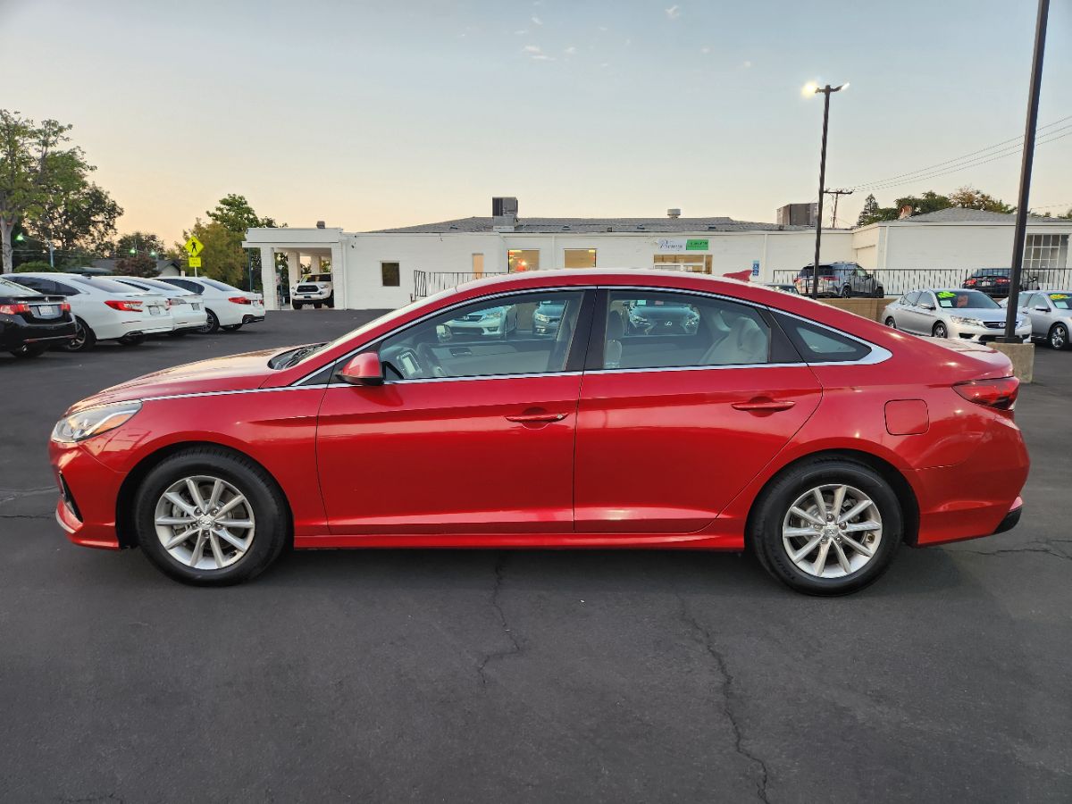 2019 Hyundai Sonata SE photo 2