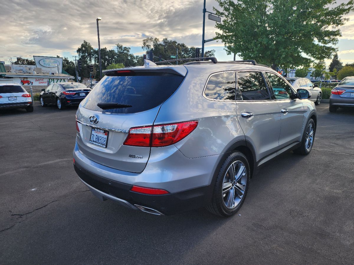 2015 Hyundai Santa Fe GLS photo 5