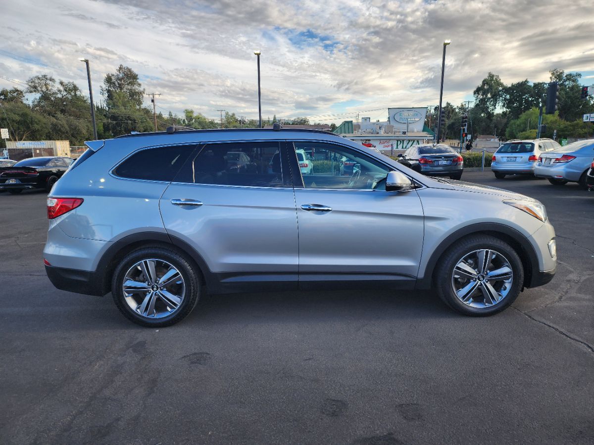 2015 Hyundai Santa Fe GLS photo 6