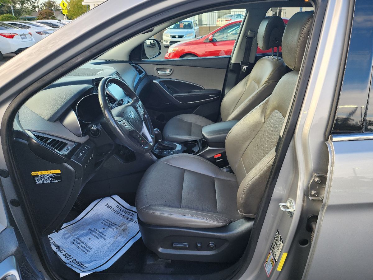 2015 Hyundai Santa Fe GLS photo 10