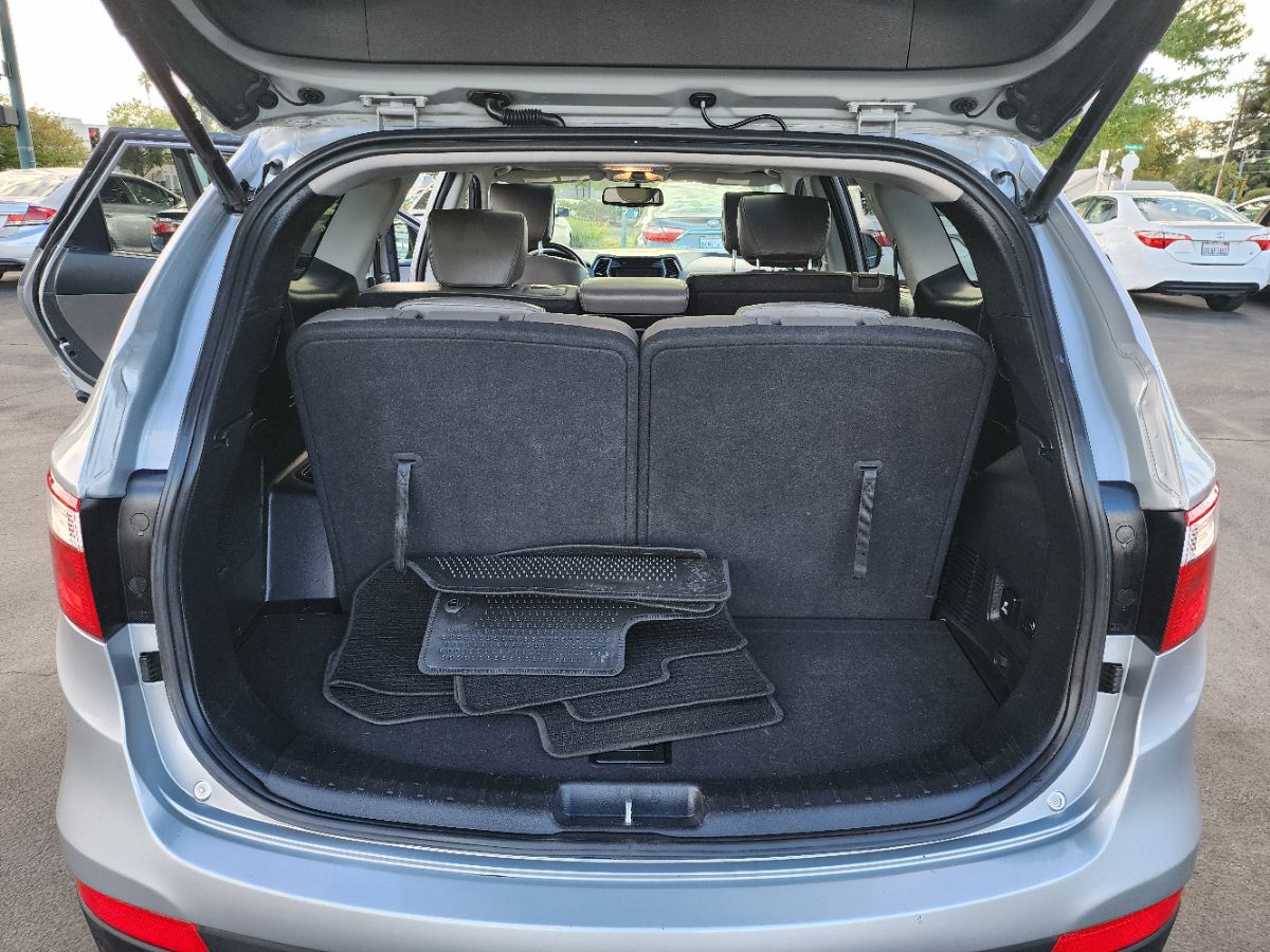 2015 Hyundai Santa Fe GLS photo 13