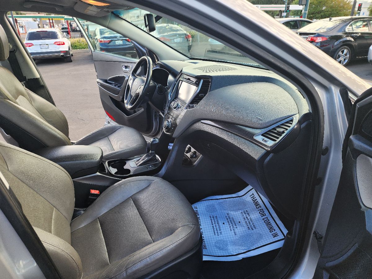 2015 Hyundai Santa Fe GLS photo 15