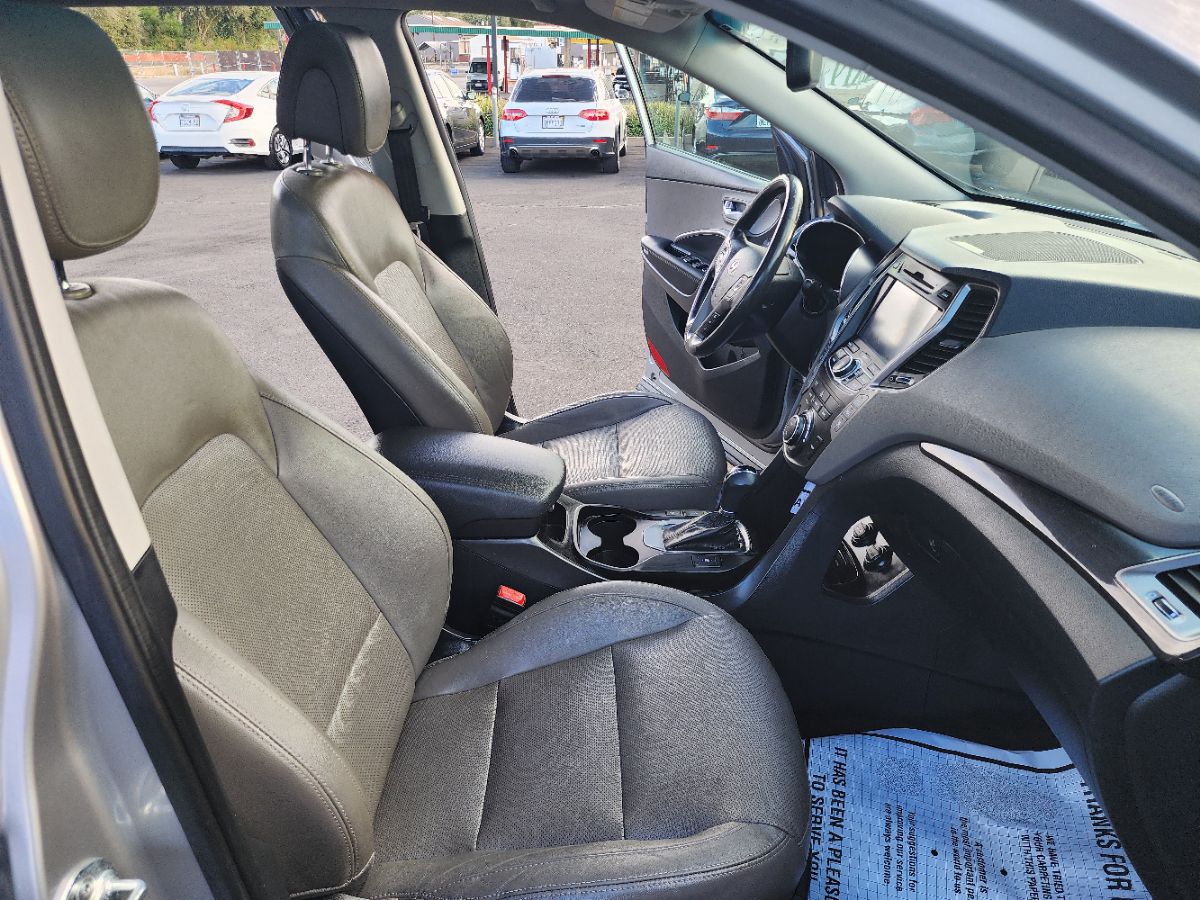 2015 Hyundai Santa Fe GLS photo 16
