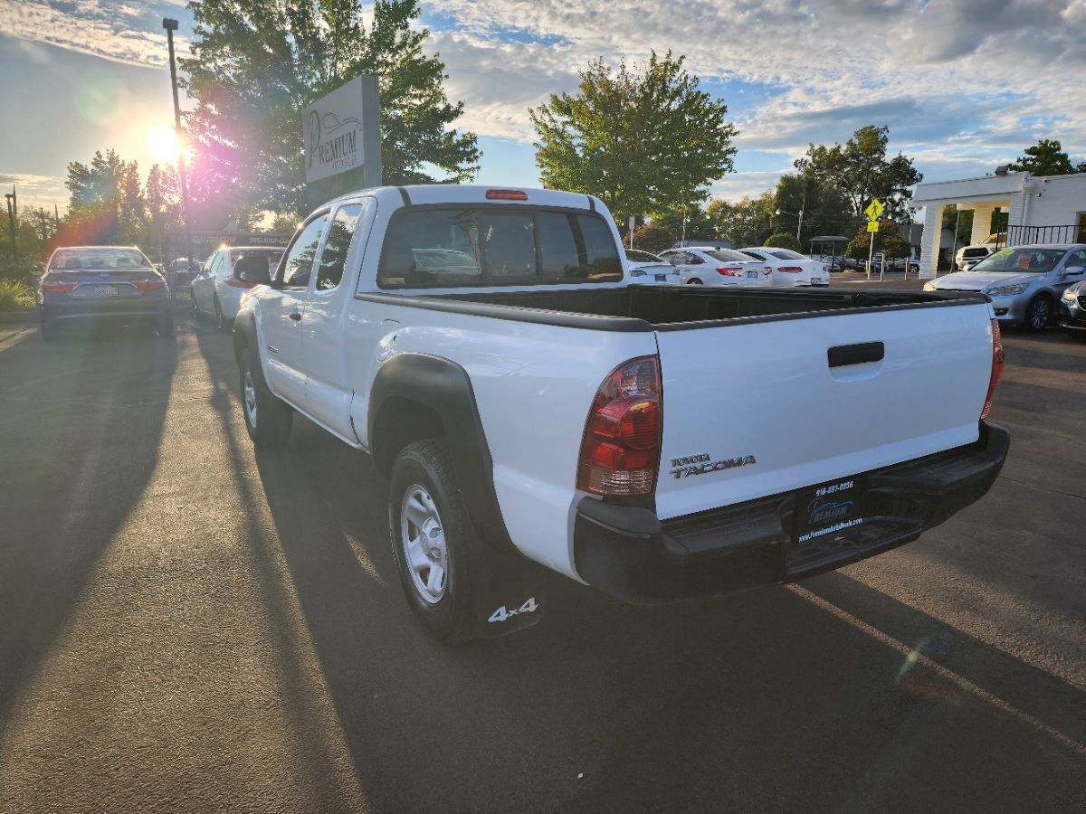 2012 Toyota Tacoma 4x4 Access Cab photo 2