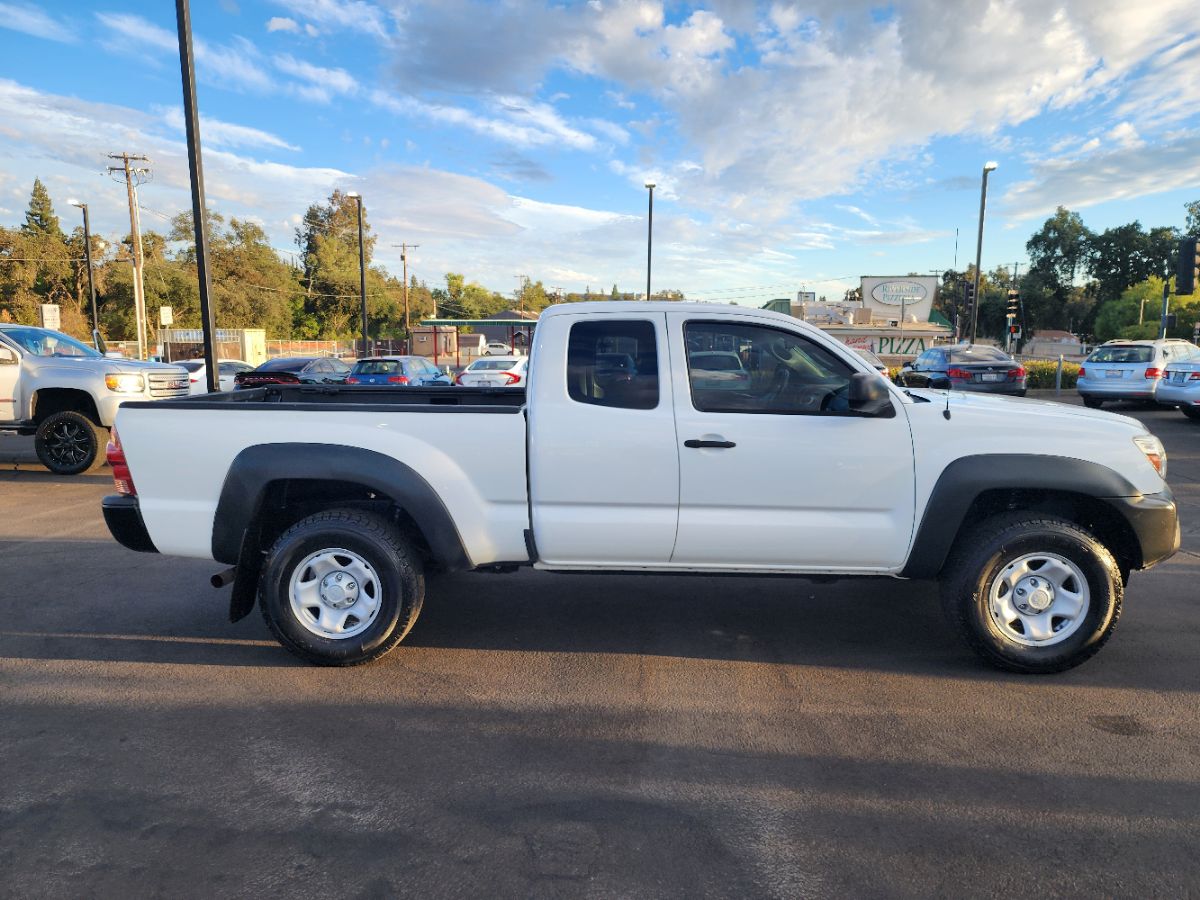 2012 Toyota Tacoma 4x4 Access Cab photo 5