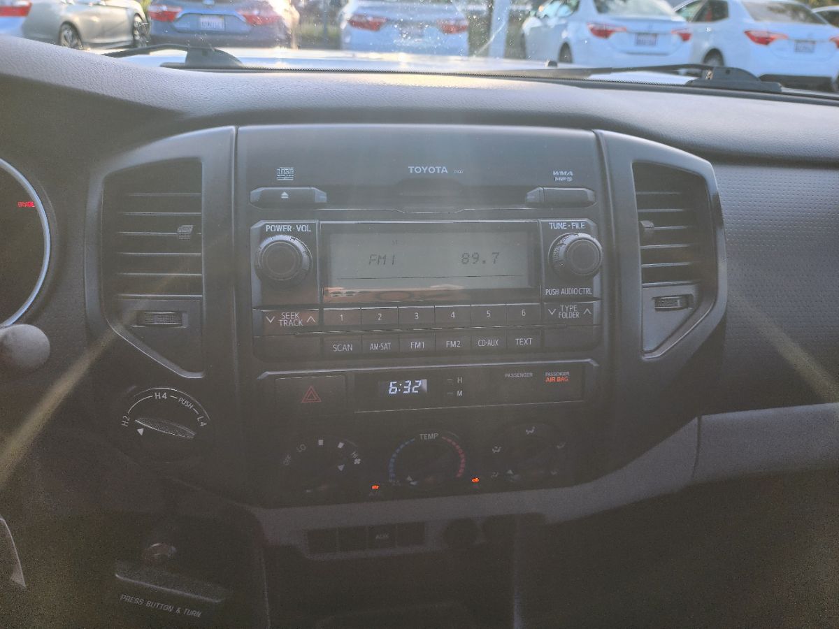 2012 Toyota Tacoma 4x4 Access Cab photo 14