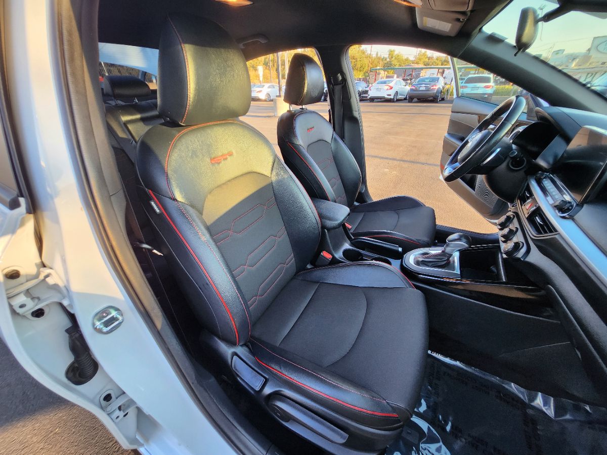 2020 Kia Forte GT photo 14