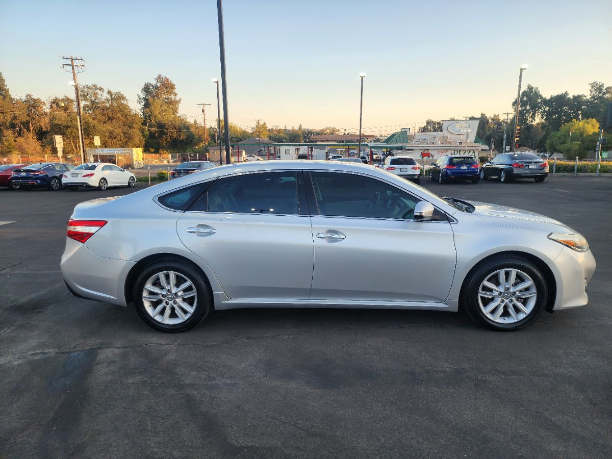 2013 Toyota Avalon XLE Premium photo 6