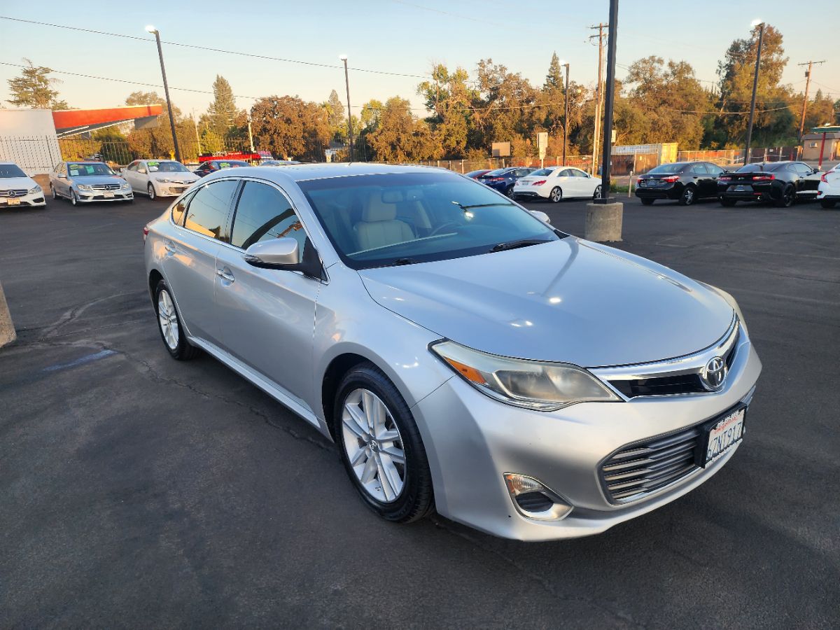 2013 Toyota Avalon XLE Premium photo 7