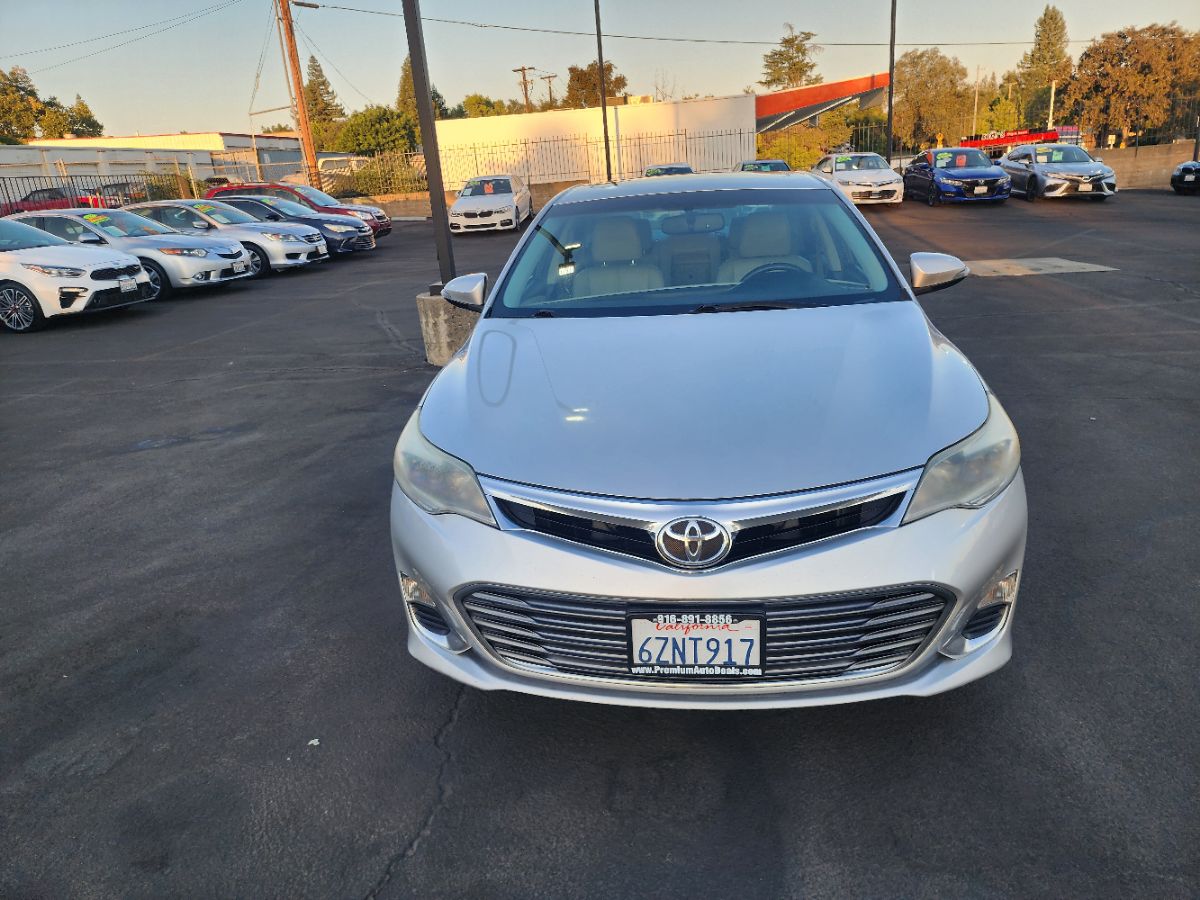 2013 Toyota Avalon XLE Premium photo 8