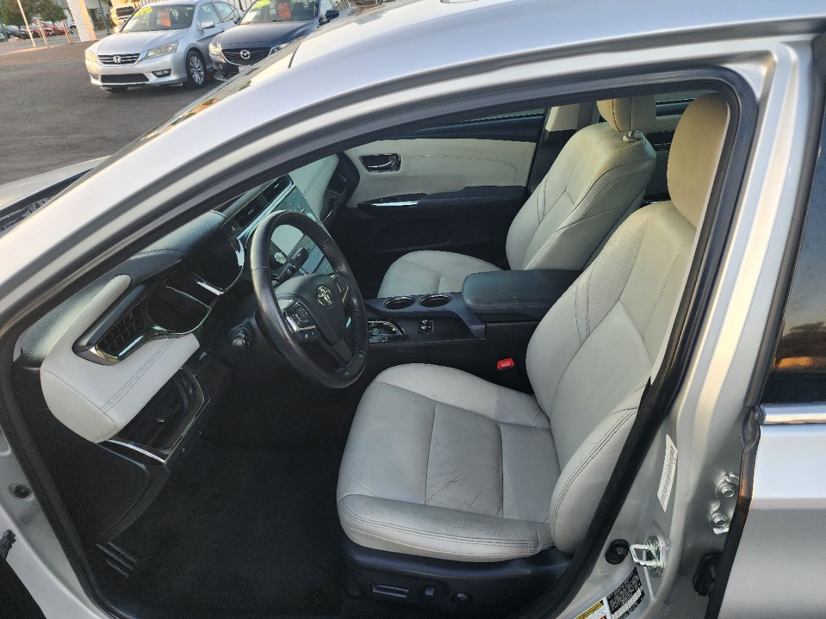 2013 Toyota Avalon XLE Premium photo 9