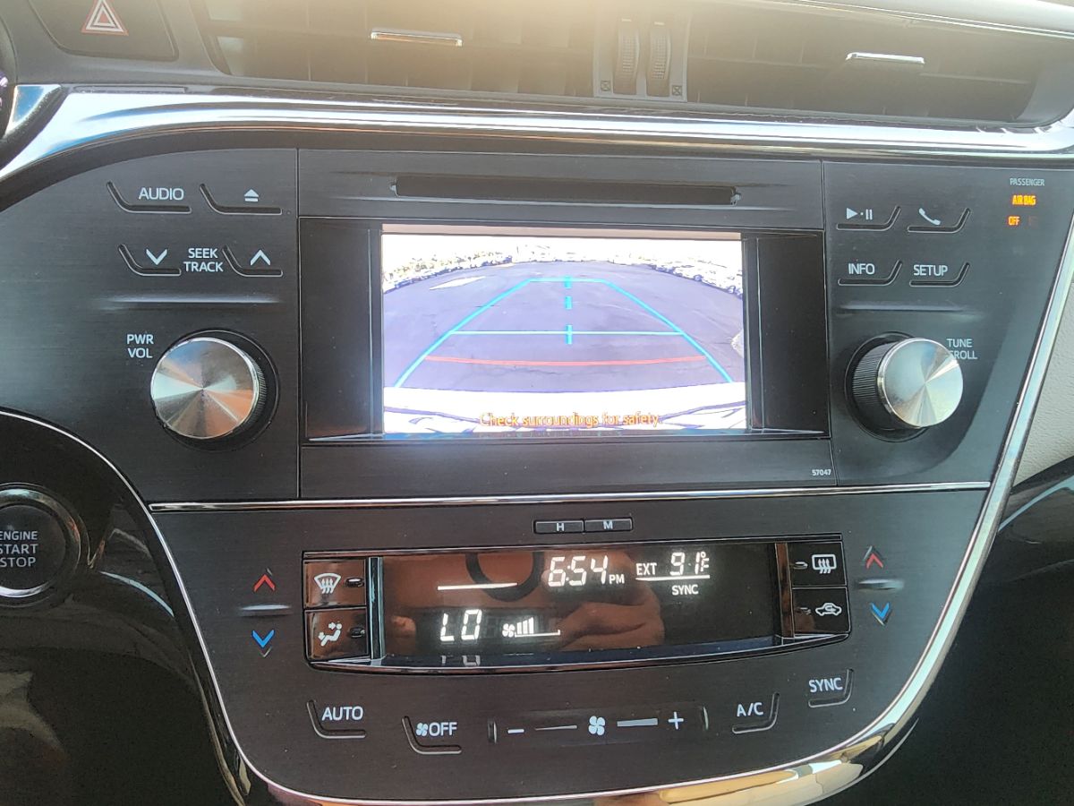 2013 Toyota Avalon XLE Premium photo 17