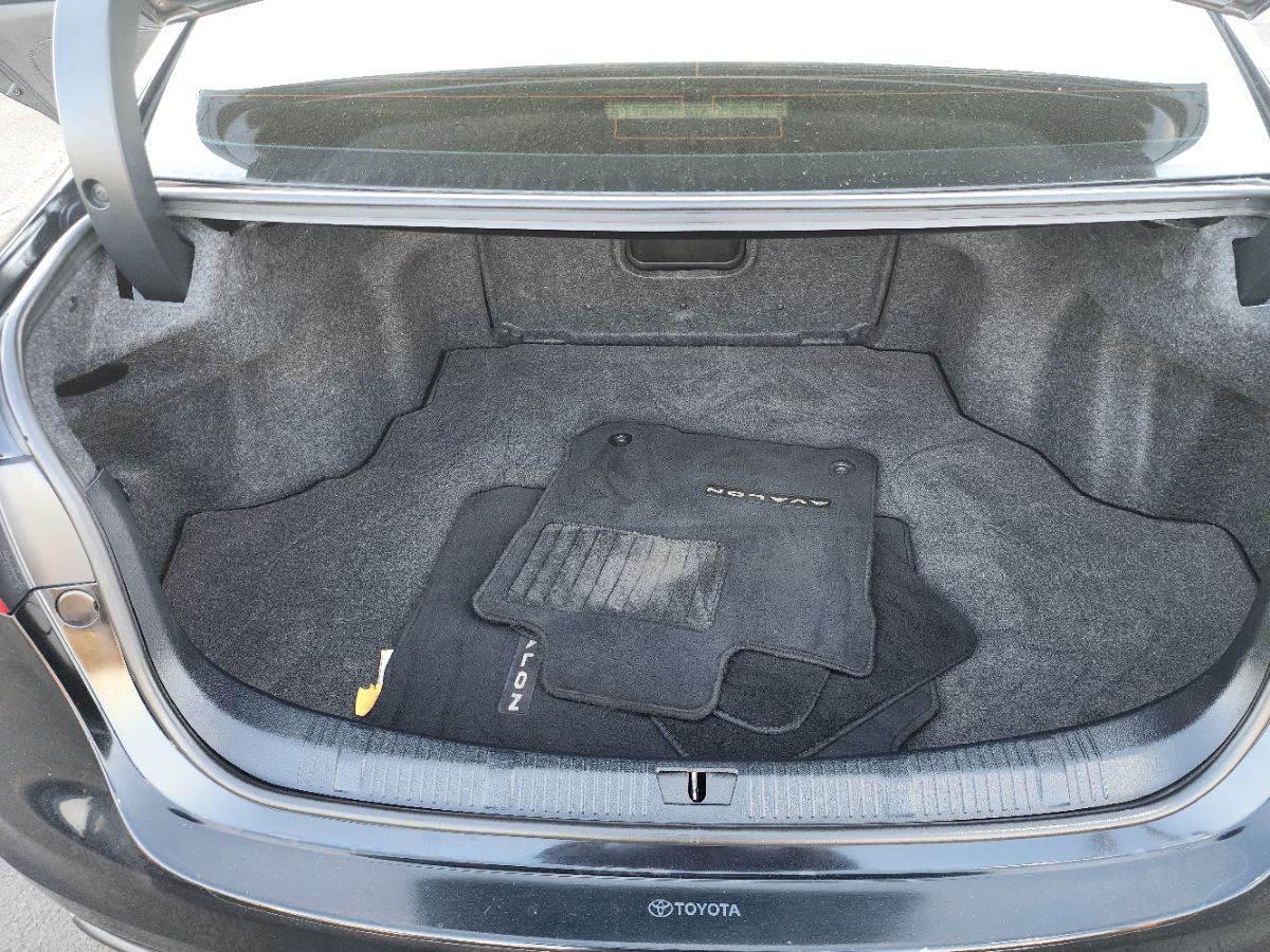 2013 Toyota Avalon XLE Premium - Photo 10