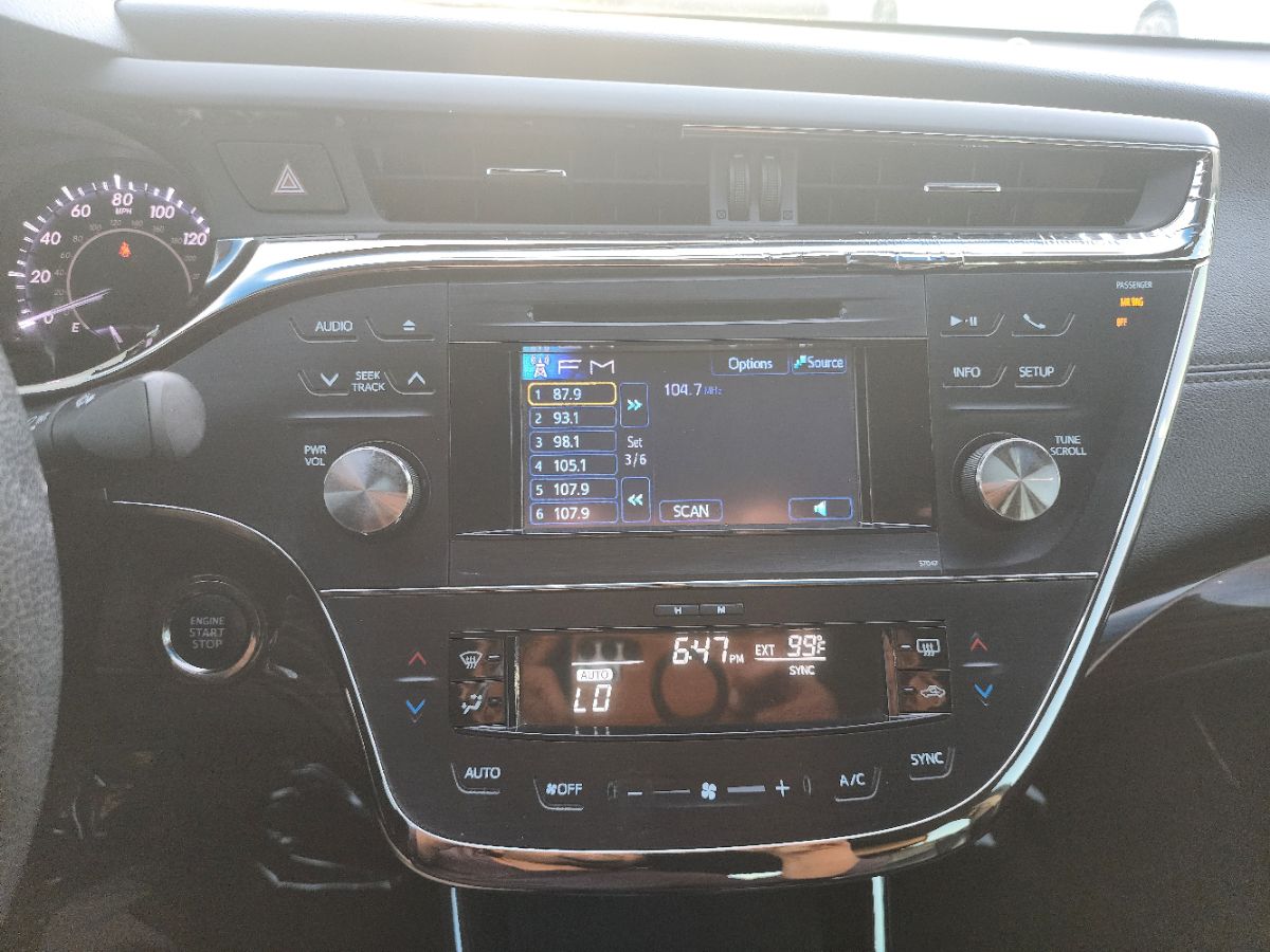 2013 Toyota Avalon XLE Premium - Photo 13