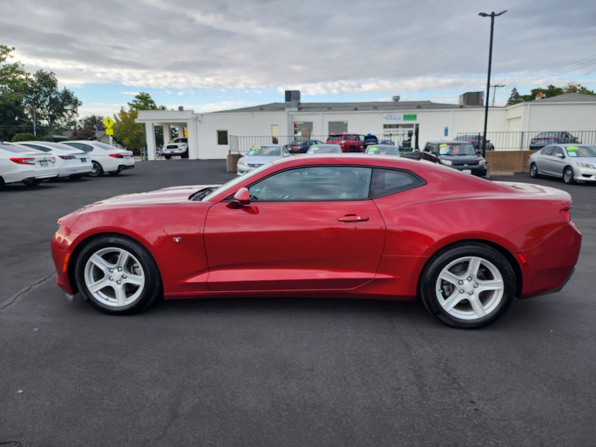 2016 Chevrolet Camaro 2LT photo 2