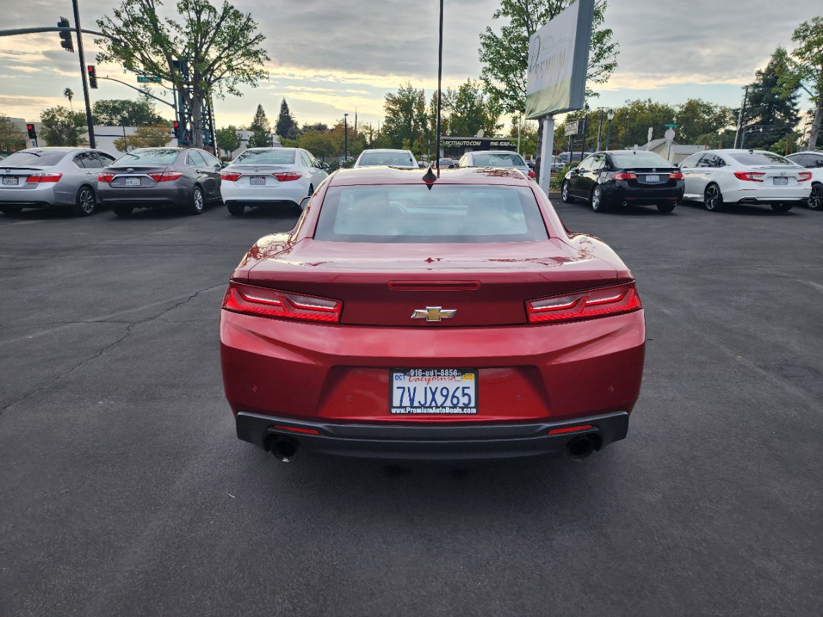 2016 Chevrolet Camaro 2LT photo 4