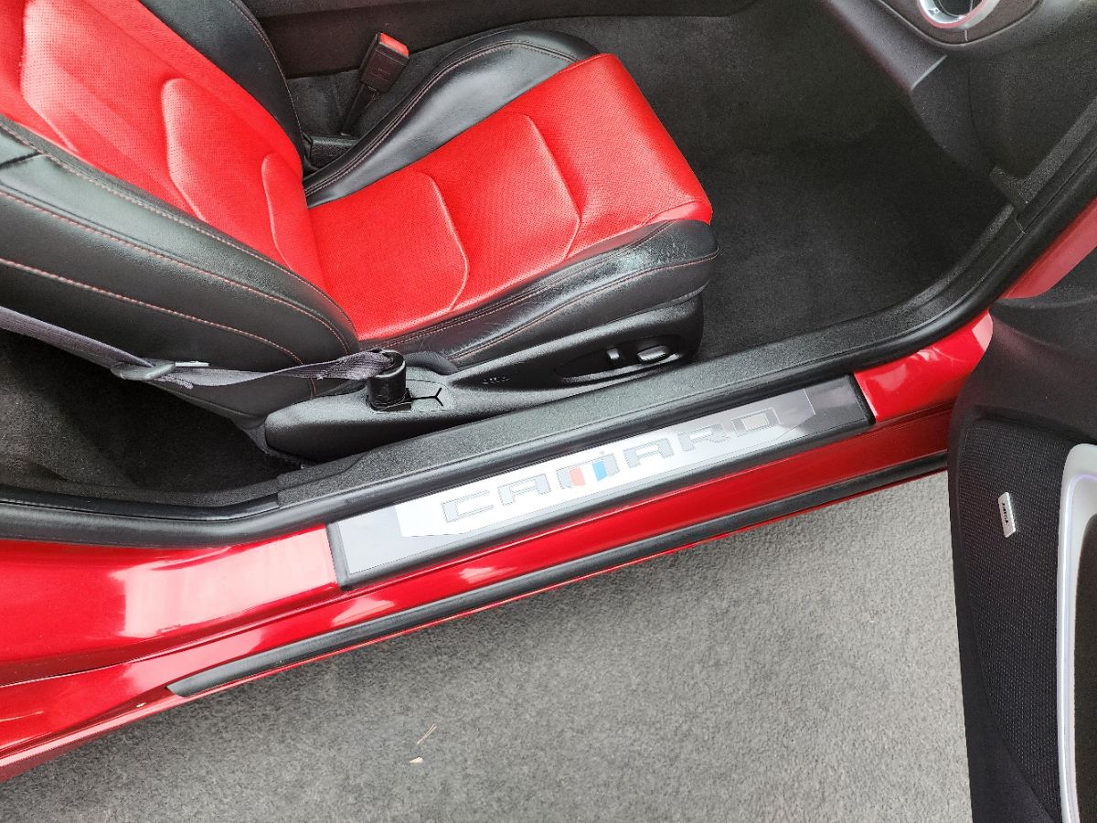 2016 Chevrolet Camaro 2LT photo 13