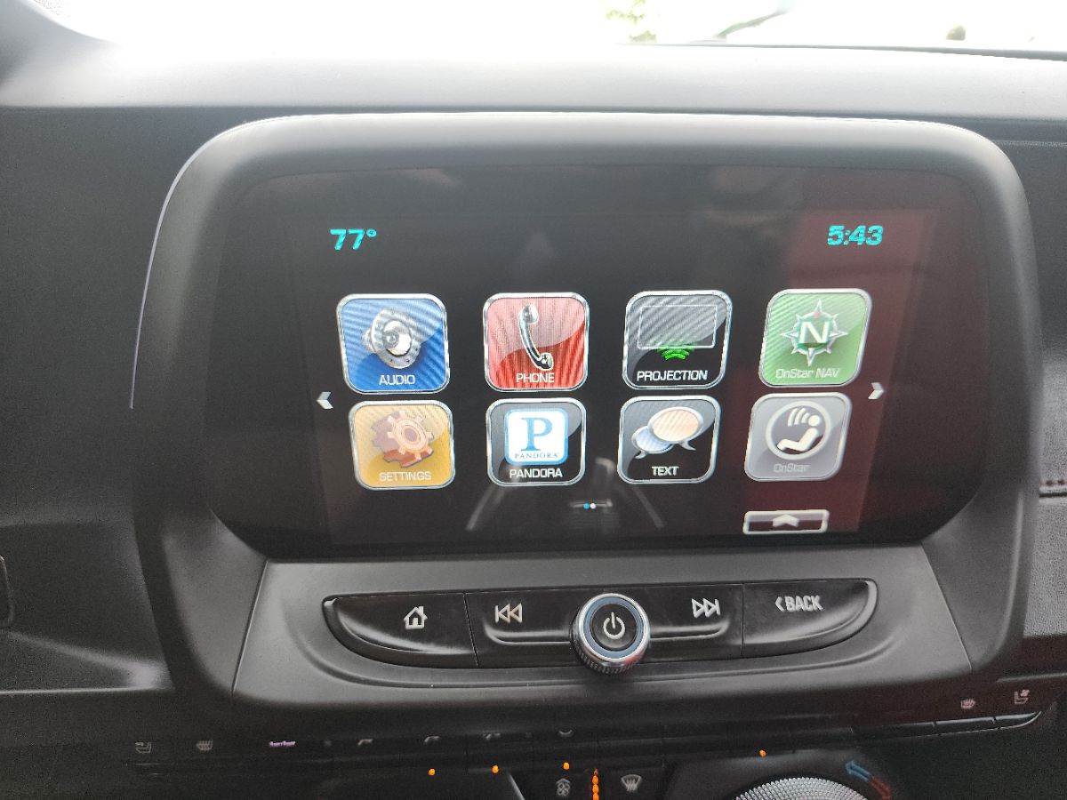 2016 Chevrolet Camaro 2LT photo 14