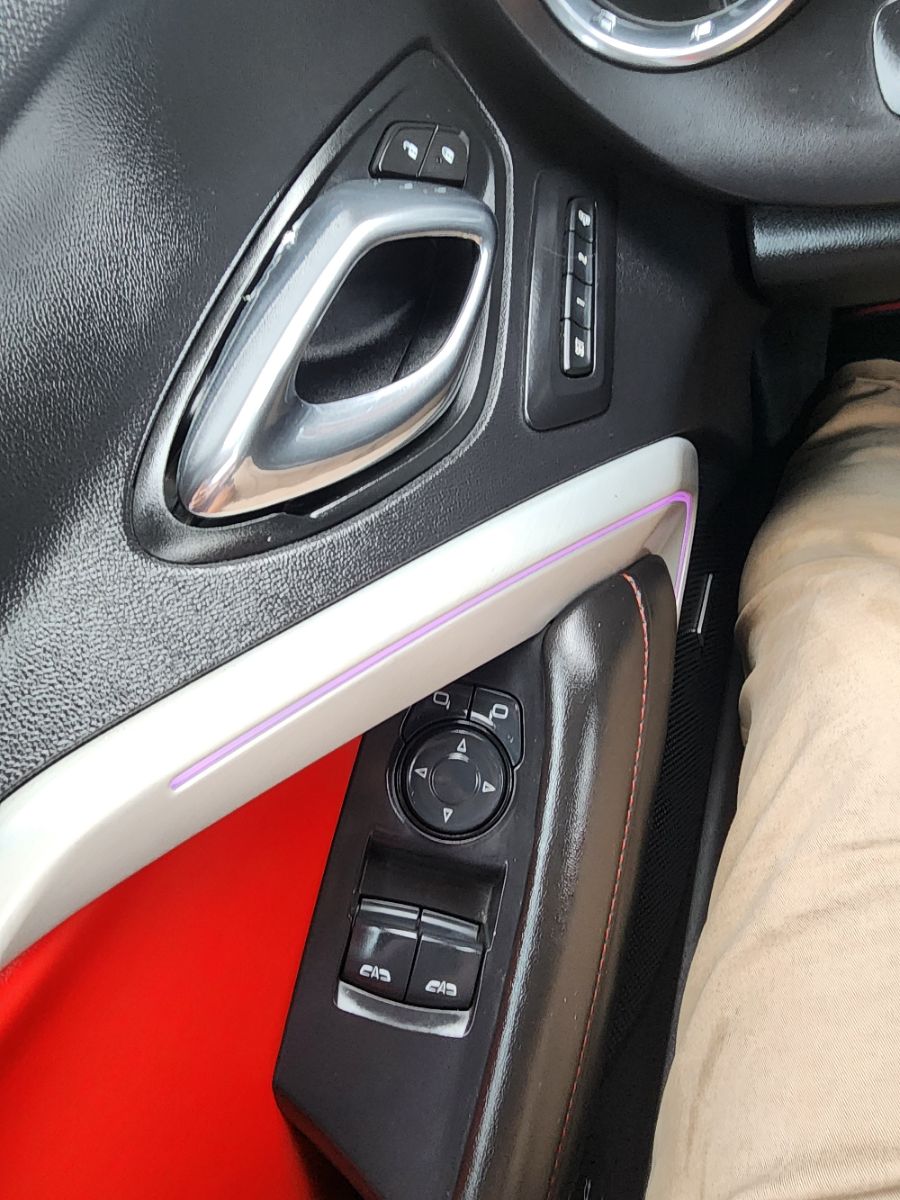 2016 Chevrolet Camaro 2LT photo 21